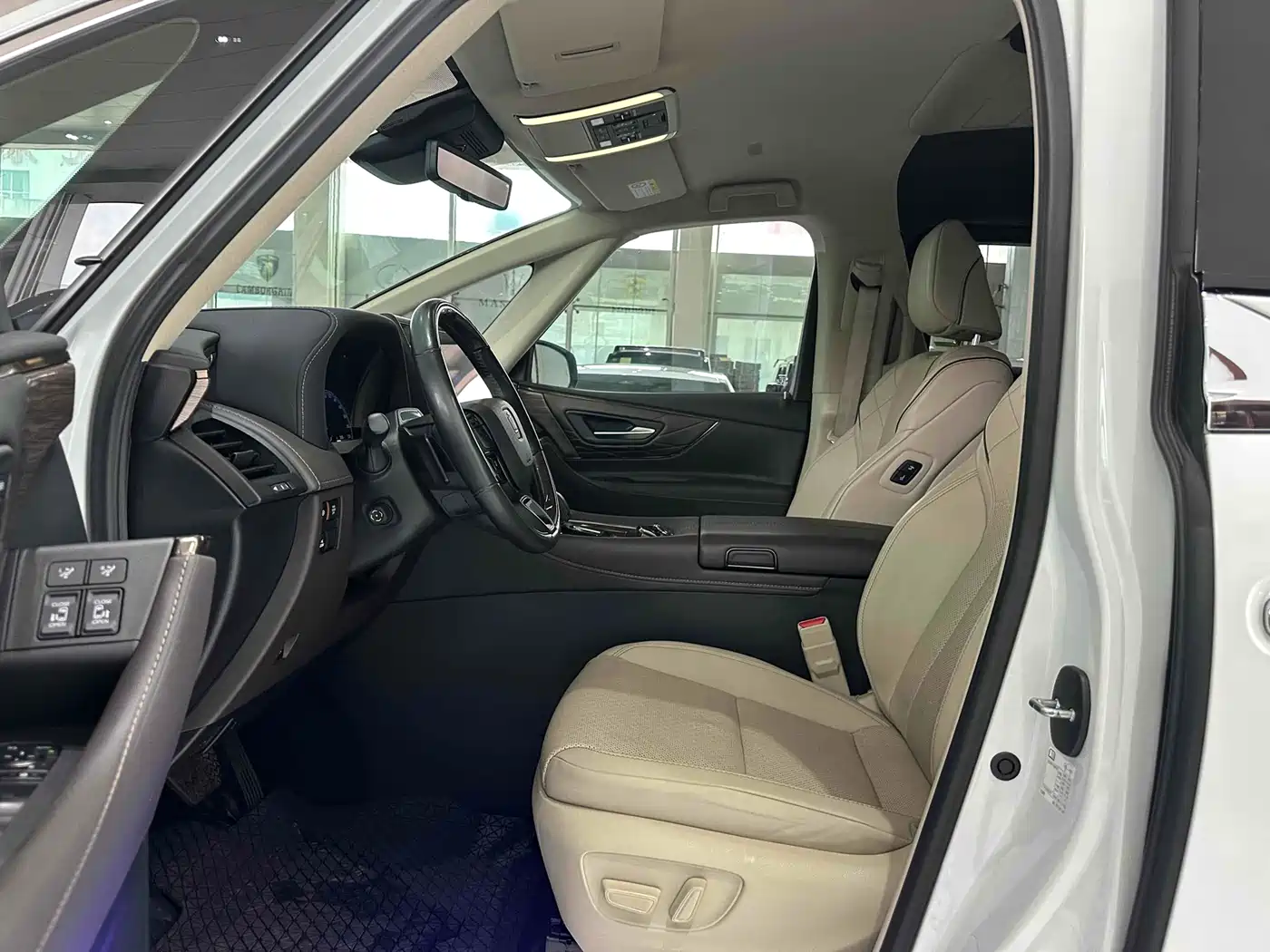 Toyota Vellfire 2024 Crown Hybrid 2.5L Executive Premium Edition фото 6