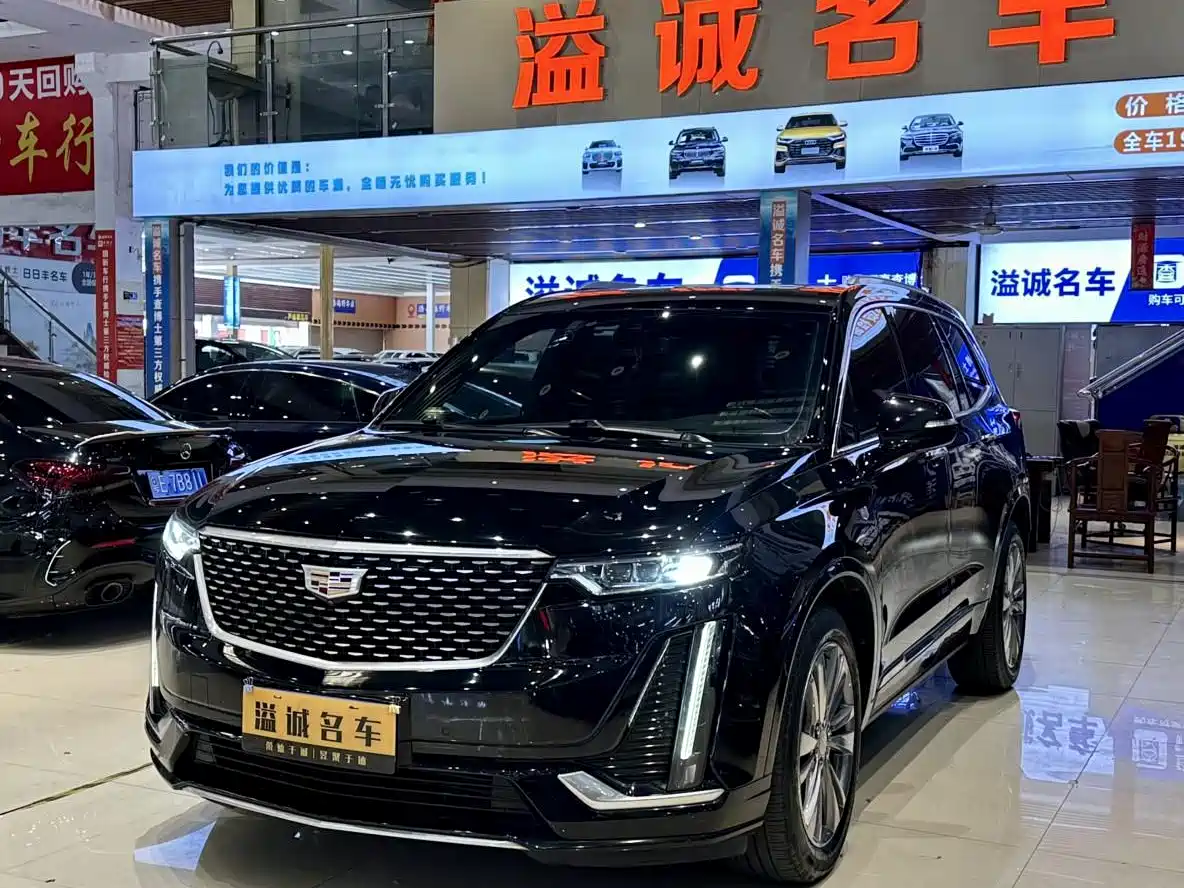 Photo 1 - Cadillac XT6