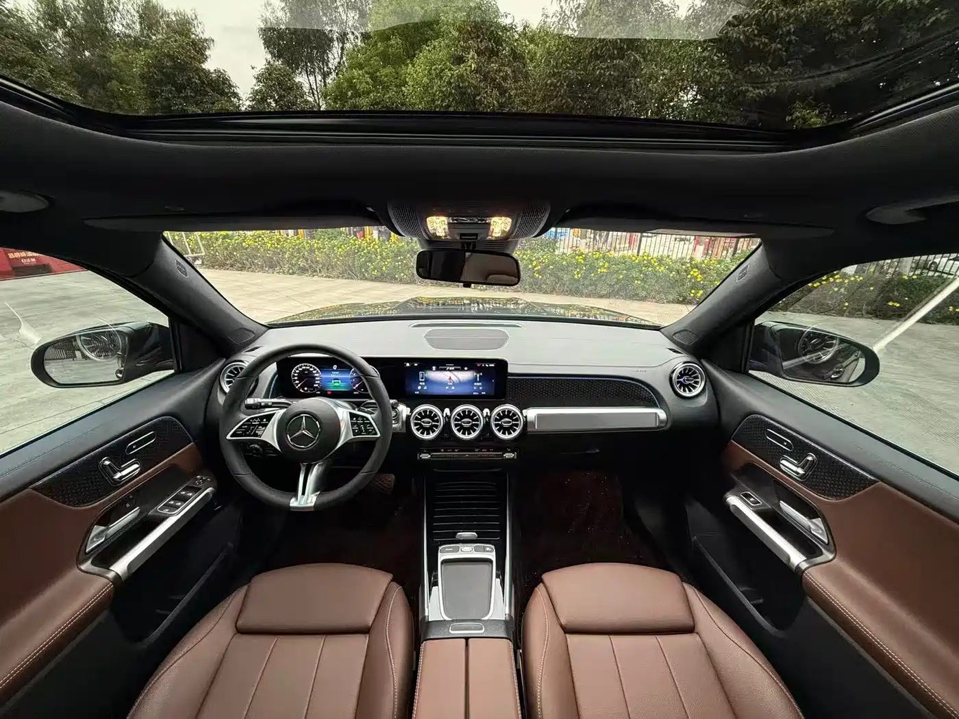 Mercedes-Benz GLB 2025 Model GLB 220 Fashion Style фото 9