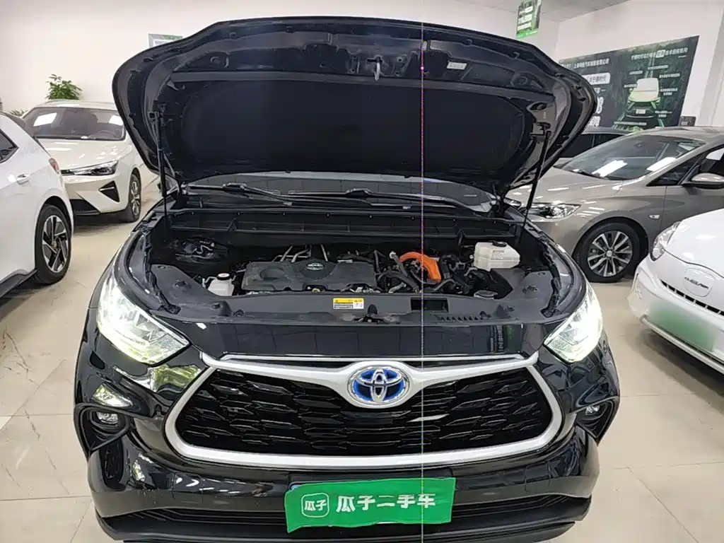 Photo 16 - Toyota Highlander