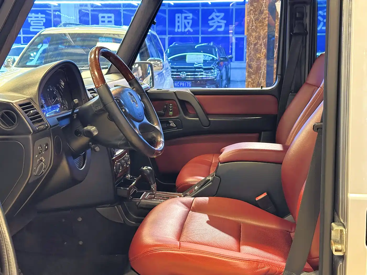 Mercedes-Benz G-Class 2010 G 500 фото 12