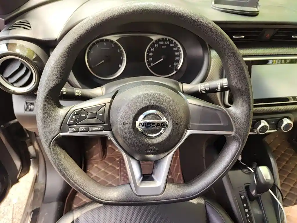 Photo 6 - Nissan Kicks