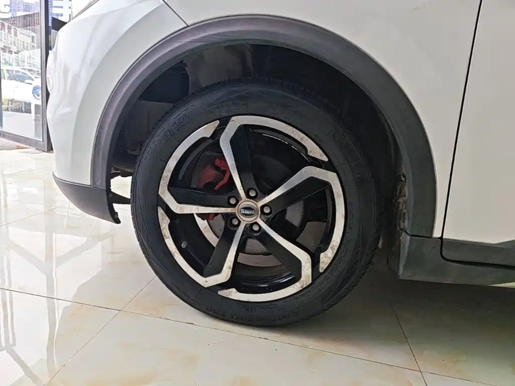 SWM Motor SWM X7 2017 2016 1.5T Manual Premium 7-Seater