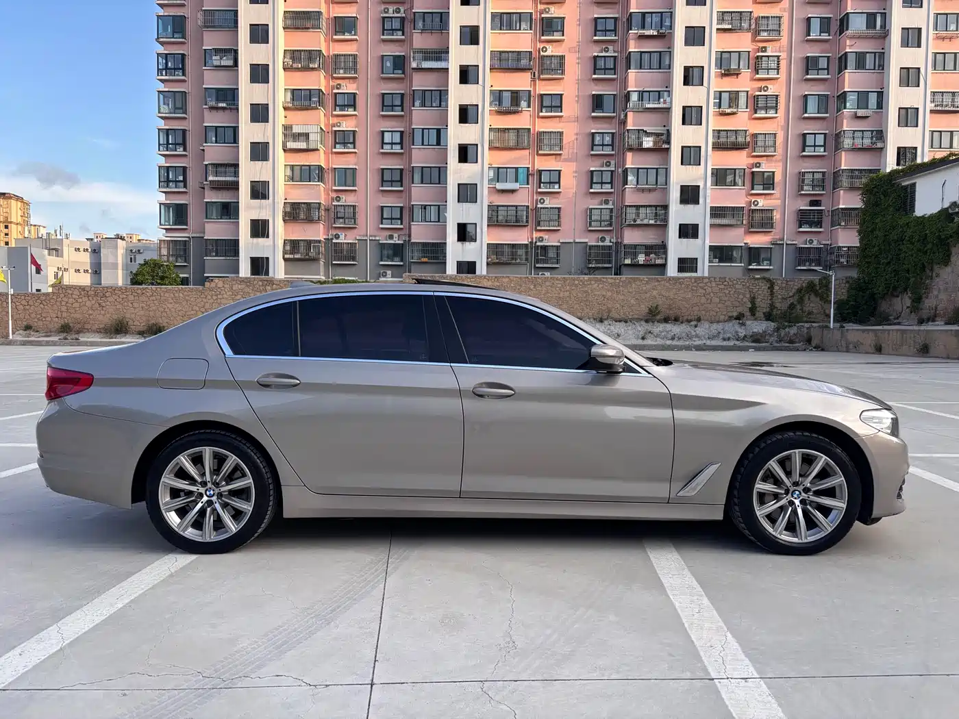 BMW 5 Series 2018 528Li Launch Special Edition фото 6