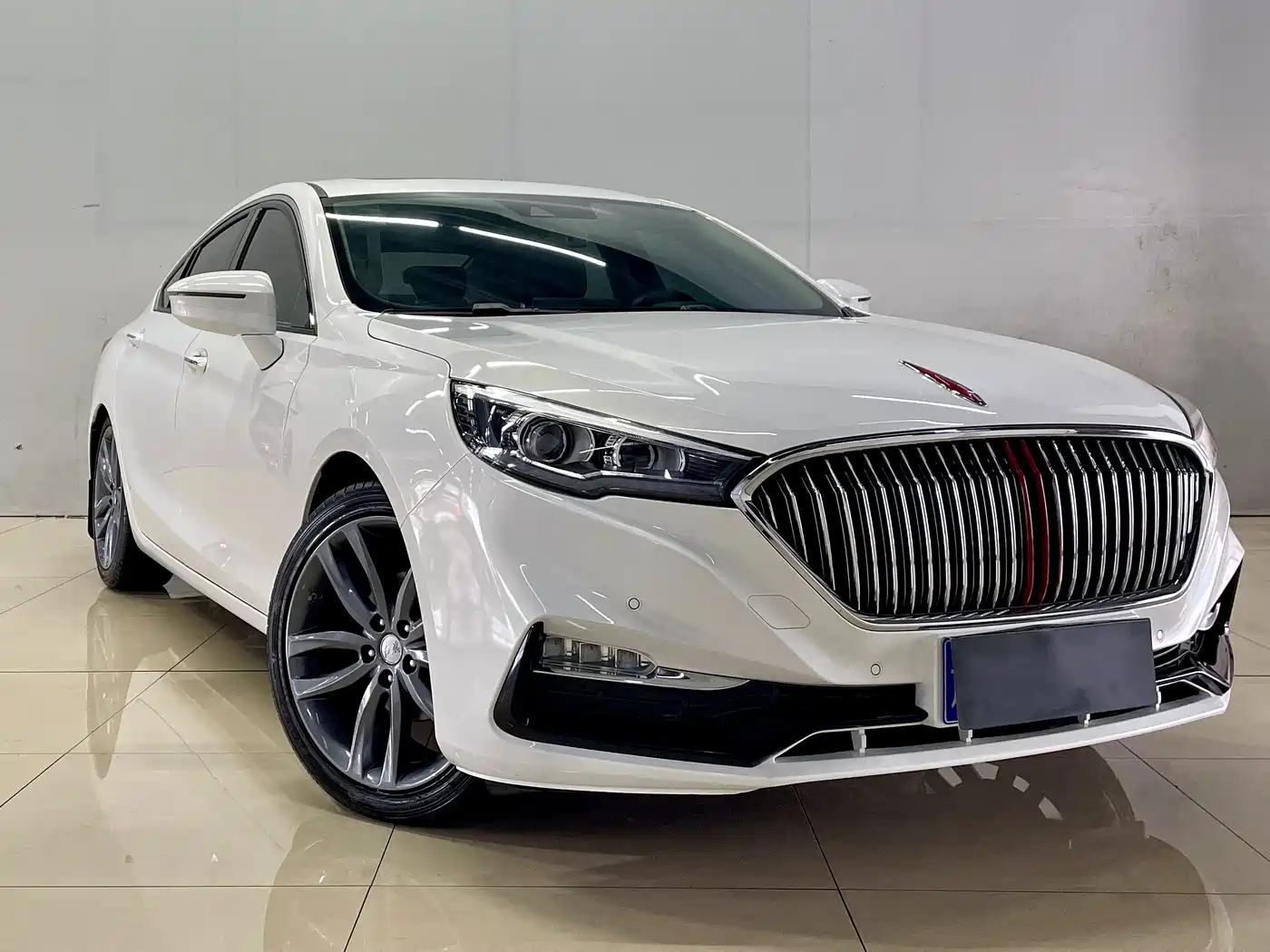 Hongqi H5 2018 2018 30TD Smart Connected Dynamic Edition