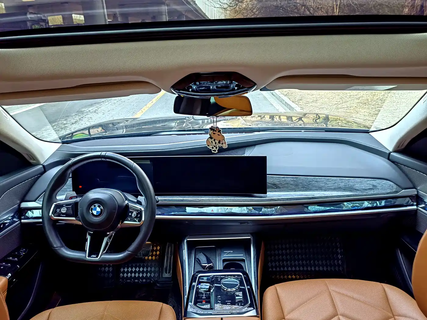 BMW 7 Series 2023 Model 735Li M Sport Package фото 8