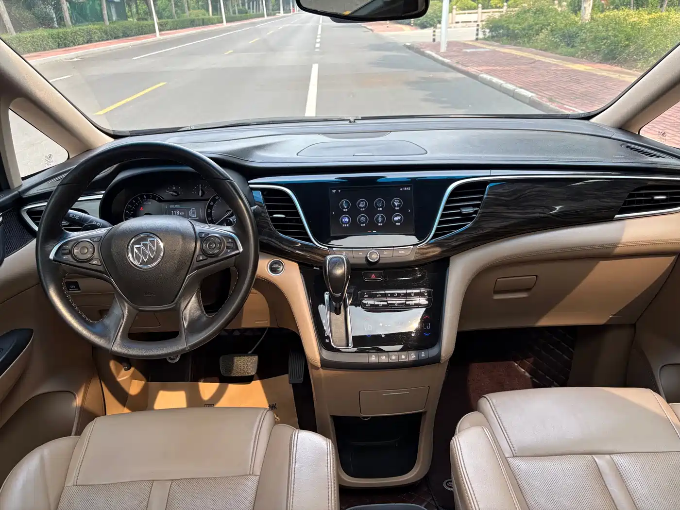 Фото 7 - Buick GL8