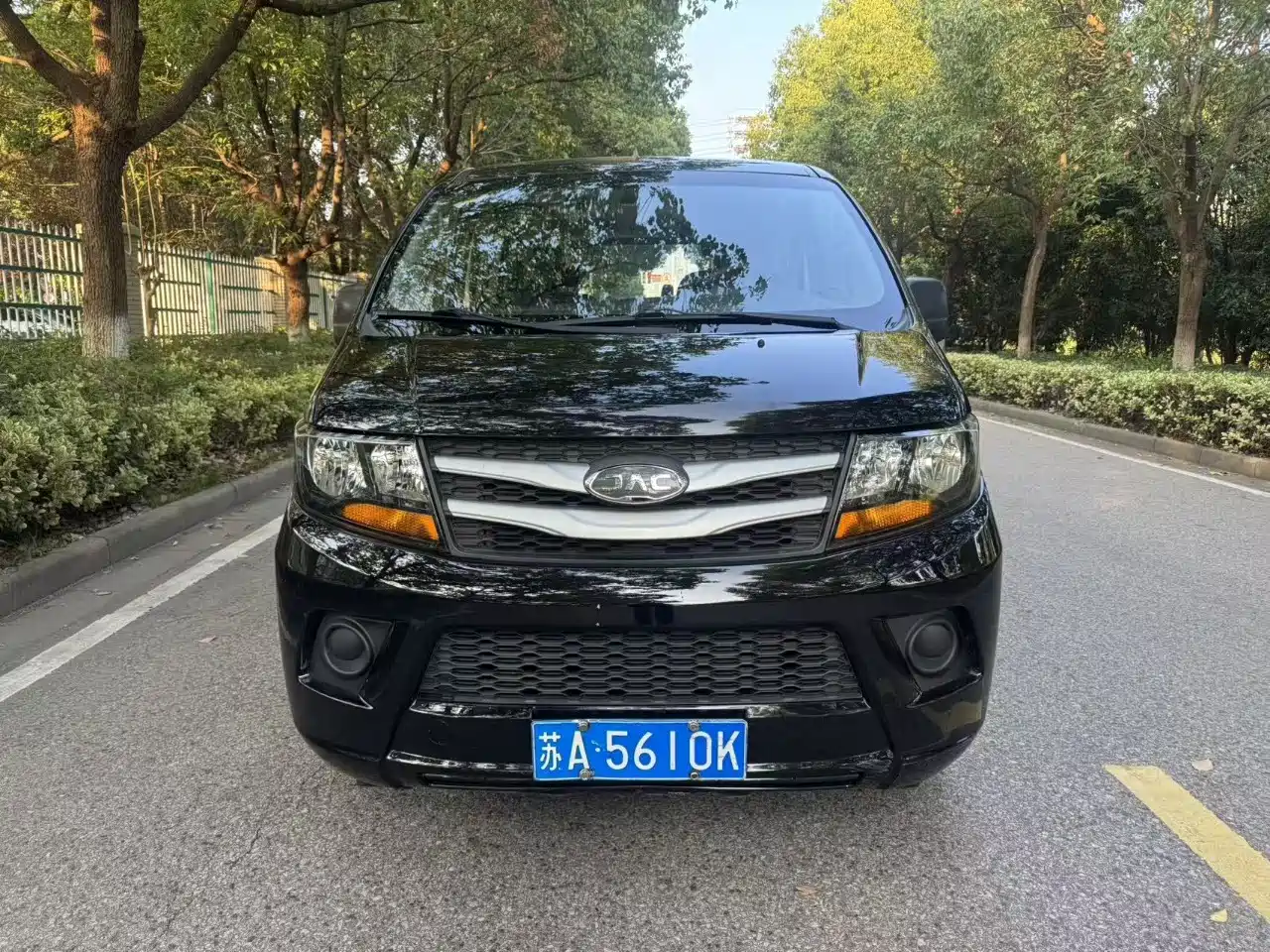 Photo 2 - JAC Refine M3