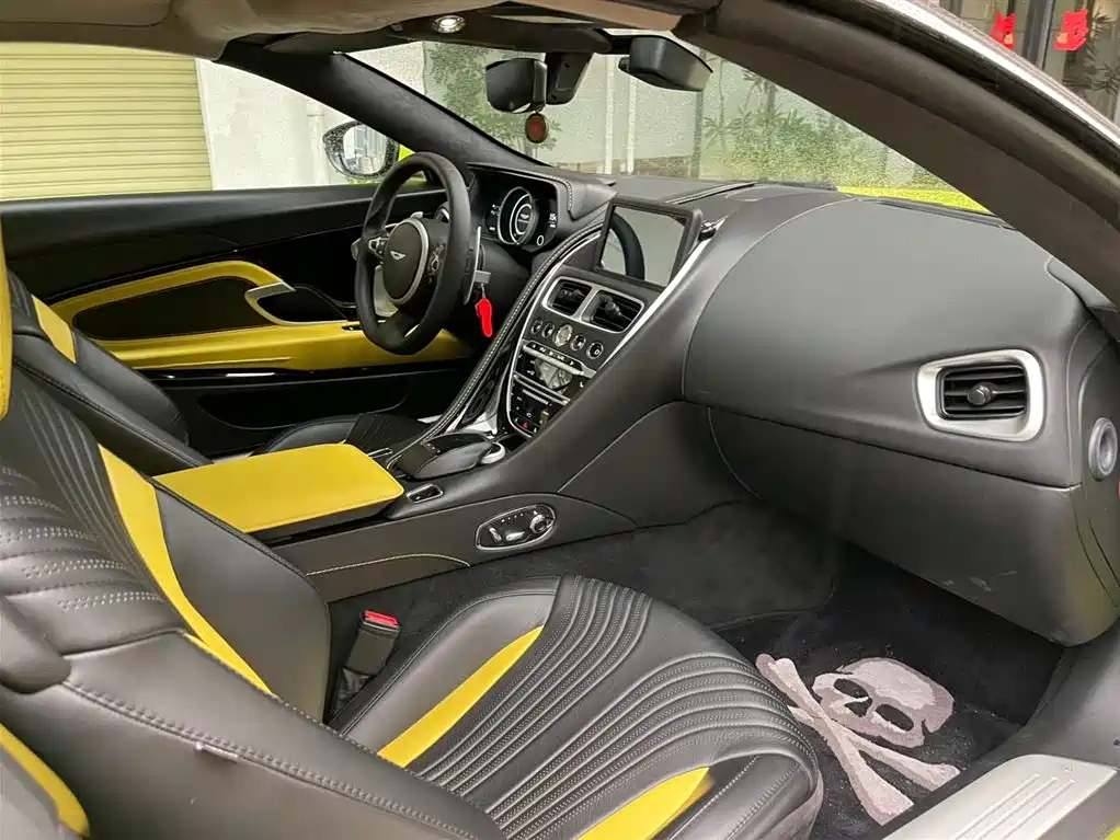 Aston Martin DB11 2019 2019 4.0T V8 Volante