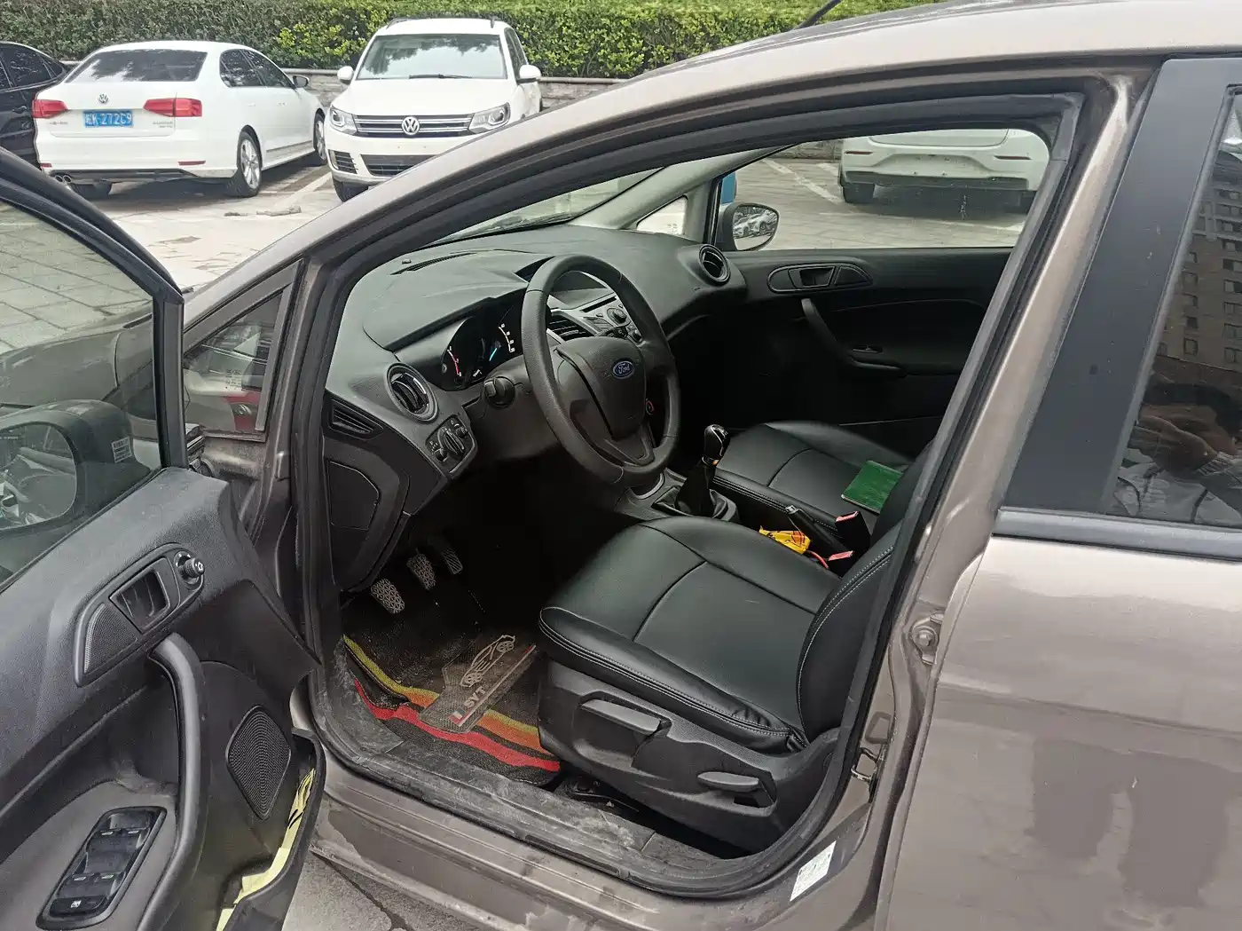 Фото 4 - Ford Fiesta