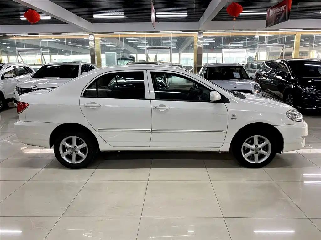 Toyota Corolla 2011 1.6L Automatic Classic Edition фото 4