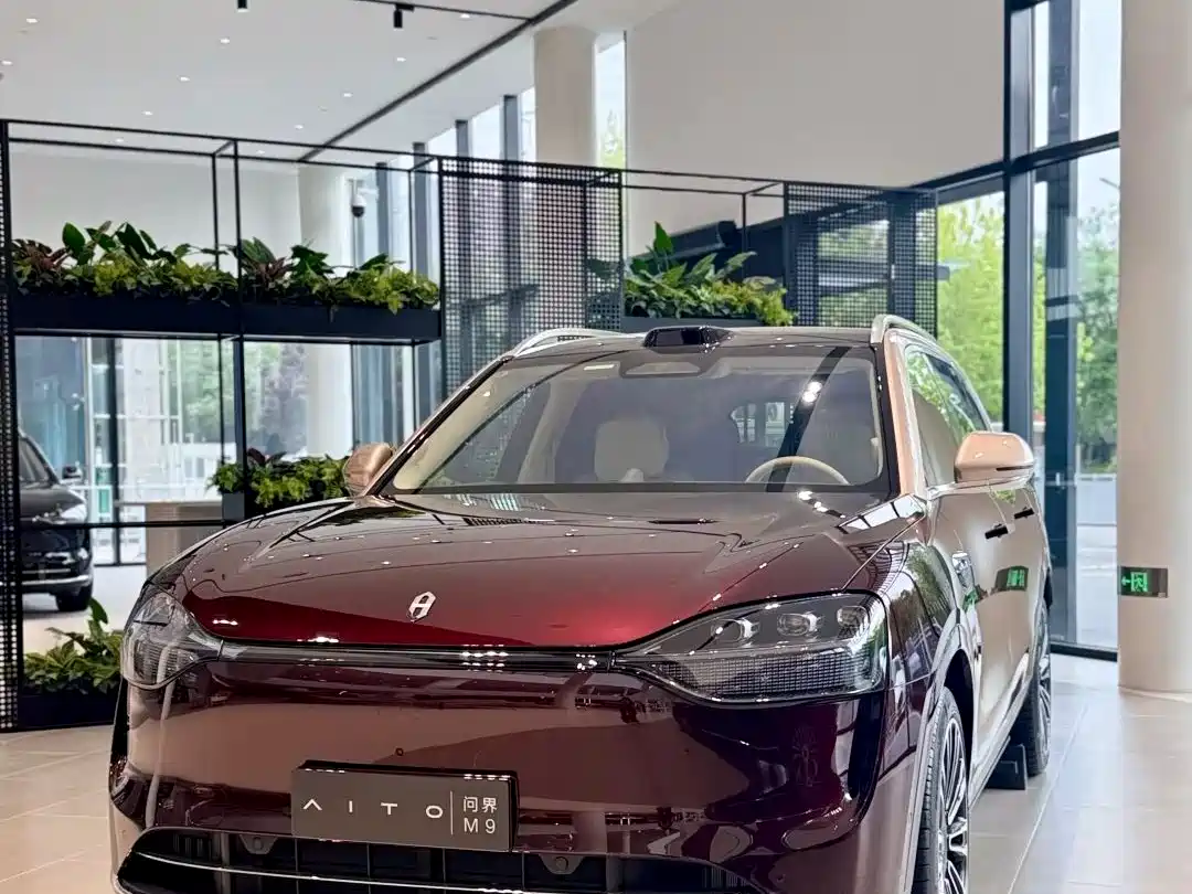AITO Wenjie AITO M9 2025 Extended Range Ultra 52kWh 5-Seater