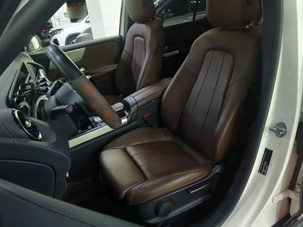 صورة 15 - Mercedes-Benz GLB