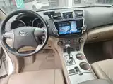 Photo 9 - Toyota Highlander