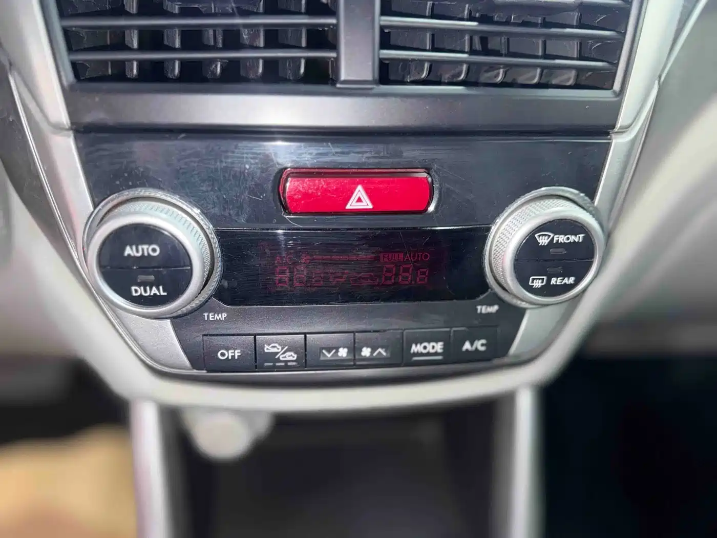 Subaru Forester 2011 2.5XS Automatic Luxury Edition фото 13
