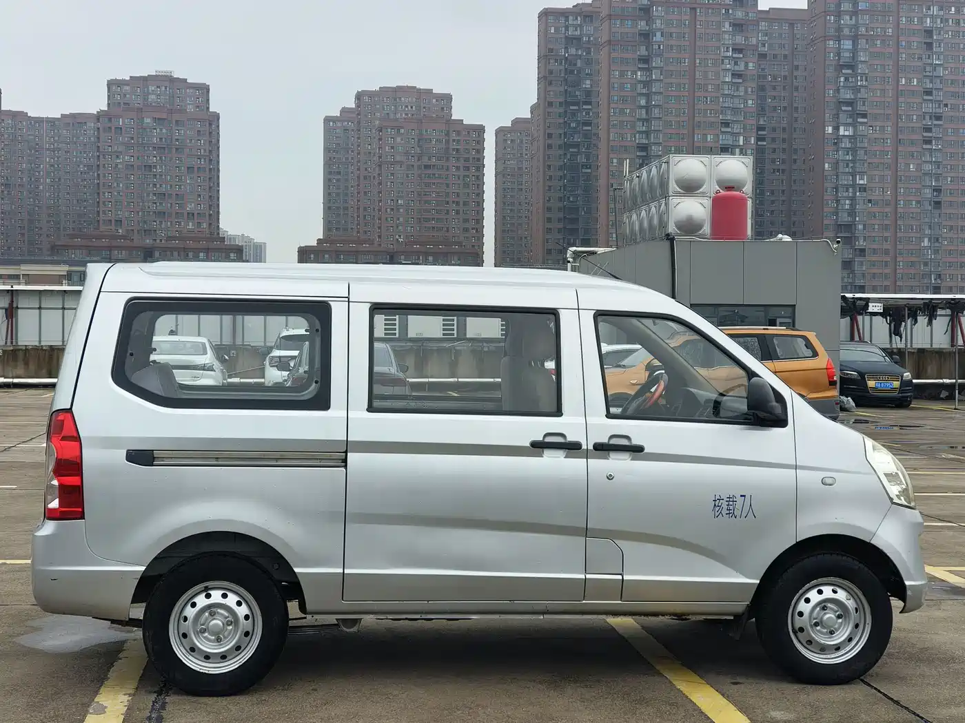 Wuling Motors Wuling Rongguang 2020 2020 1.2L S Basic Model China VI