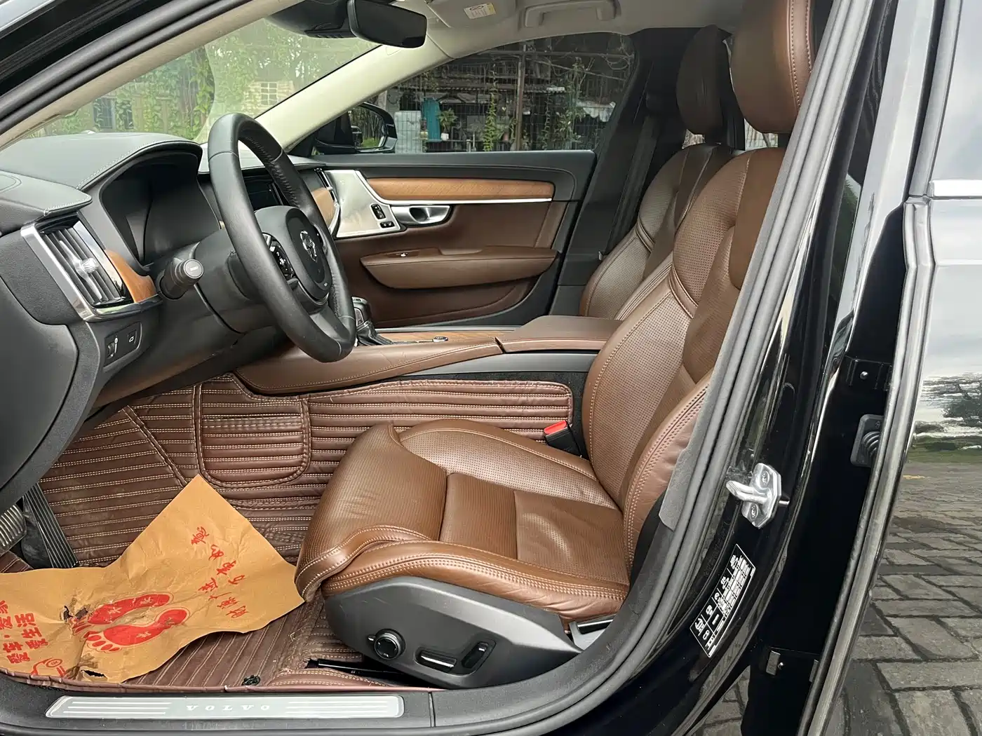 Фото 12 - Volvo S90