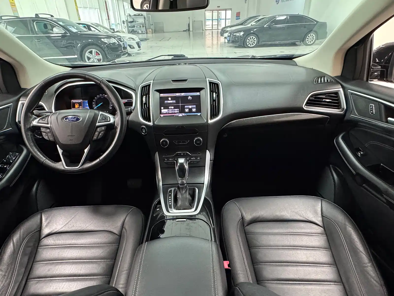 Photo 6 - Ford Edge