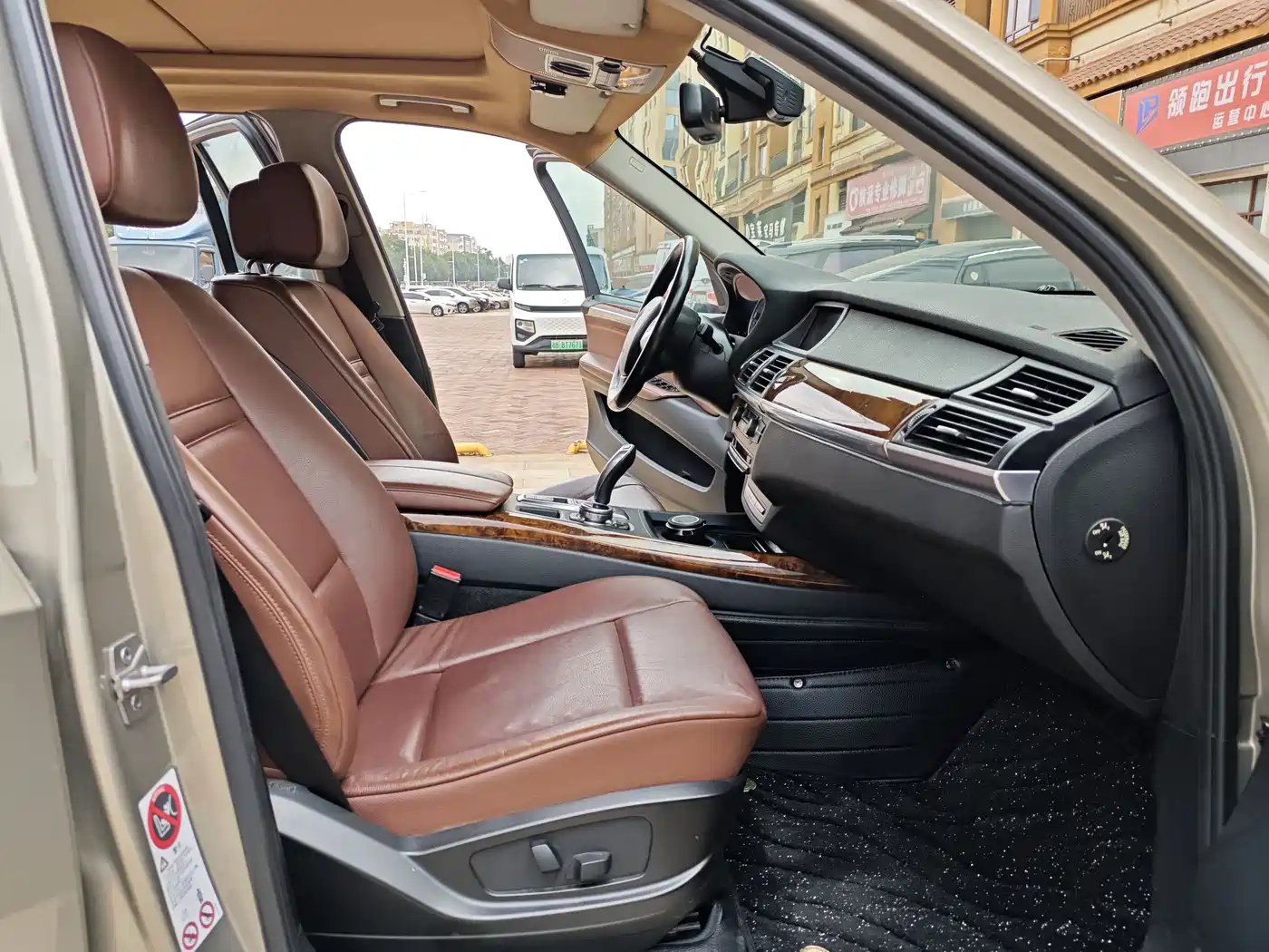 BMW X5 (Import) 2011 xDrive35i Leading Edition фото 7
