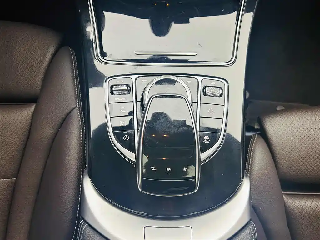Mercedes-Benz GLC 2019 Model GLC 200 L 4MATIC фото 17