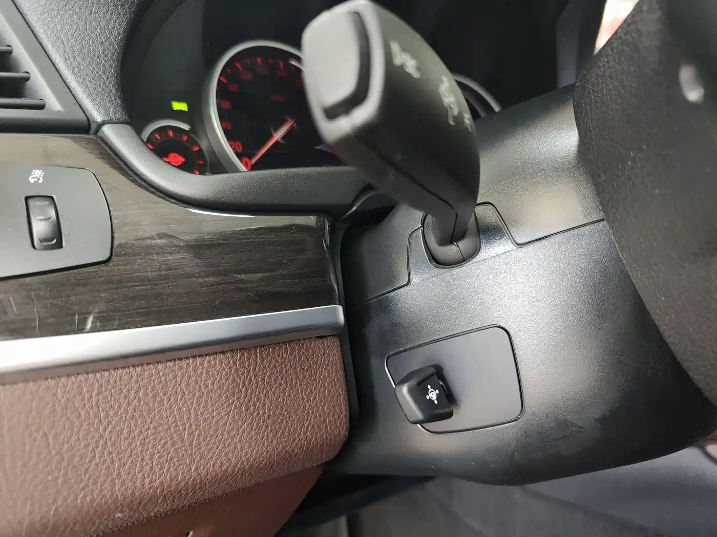 BMW 5 Series 2014 525Li Luxury Design Package фото 13