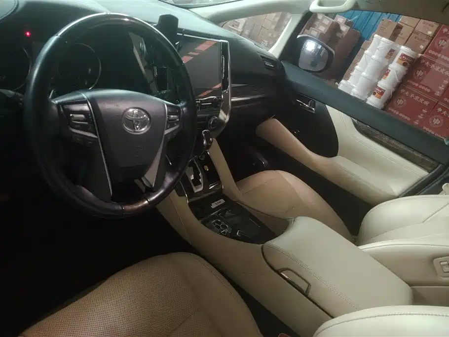 Toyota Alphard 2021 Hybrid 2.5L Ultimate фото 11