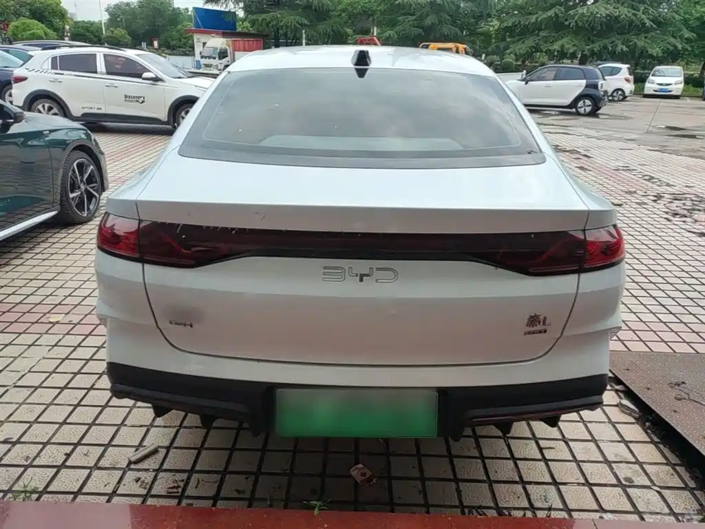 BYD Qin L 2025 DM-i Smart Drive Edition 80KM Leading фото 6