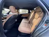 Фото 12 - Lexus ES