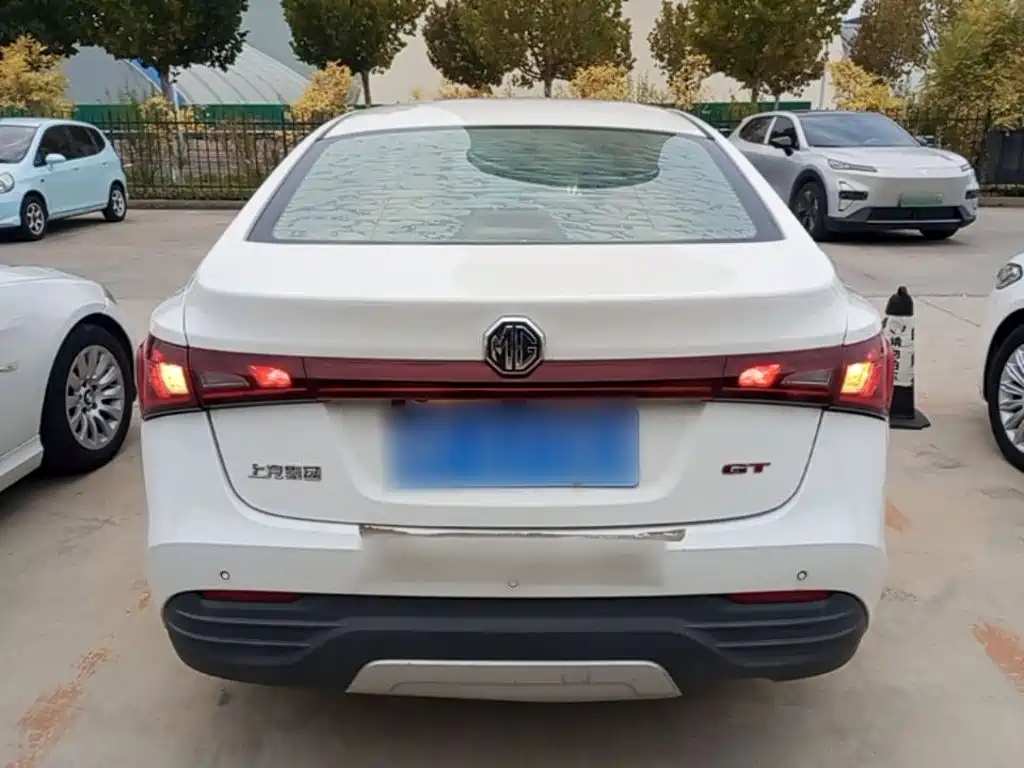 Фото 6 - MG GT