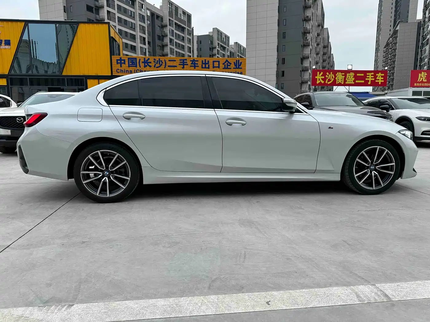 BMW 3 Series 2023 320Li M Sport Package фото 4