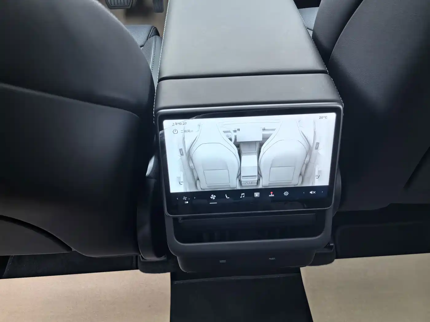 Tesla Model Y L 2026 2025 Facelift Long Range AWD