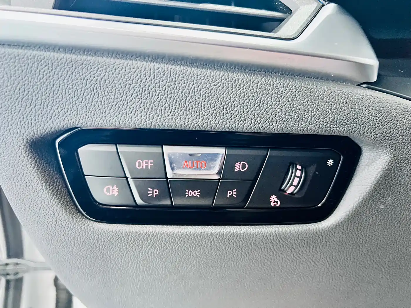 BMW 3 Series 2022 320Li M Sport Package фото 12