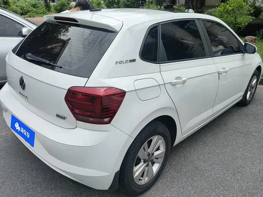 Volkswagen Polo 2021 Plus 1.5L Automatic Panorama Enjoyment Edition фото 3