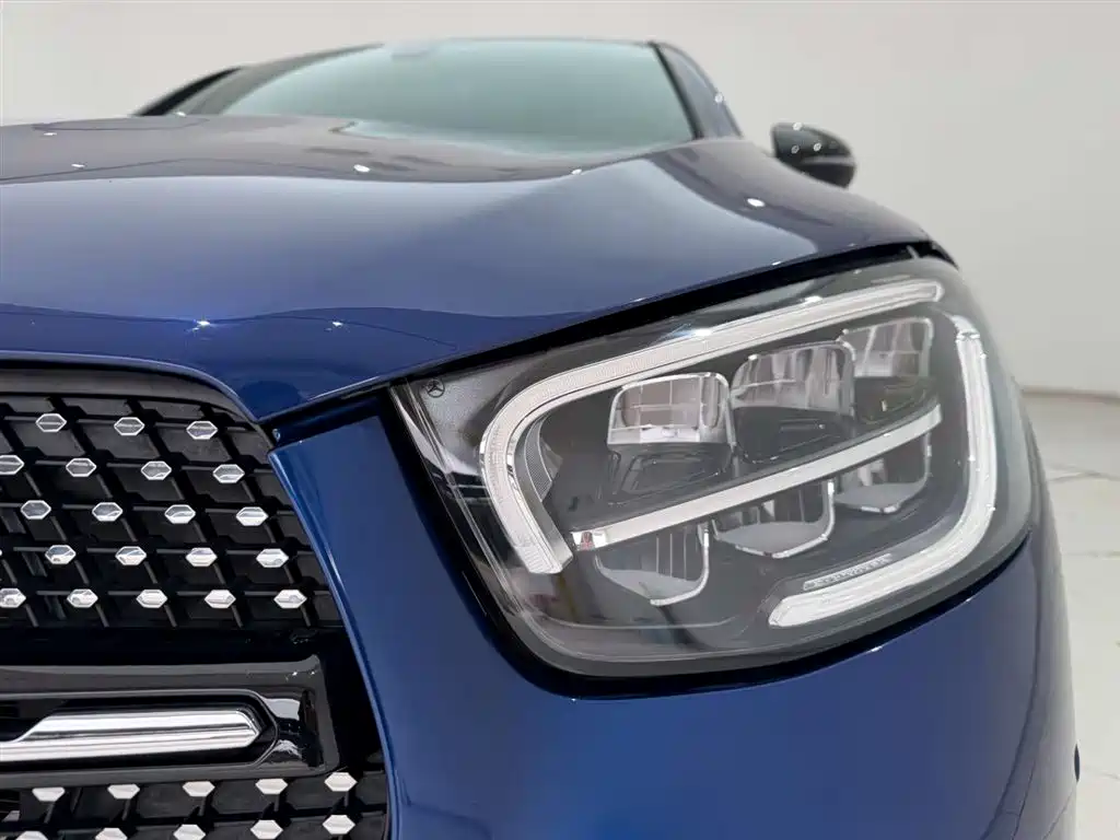 Mercedes-Benz GLC Coupe 2021 GLC 260 4MATIC Coupe SUV фото 2