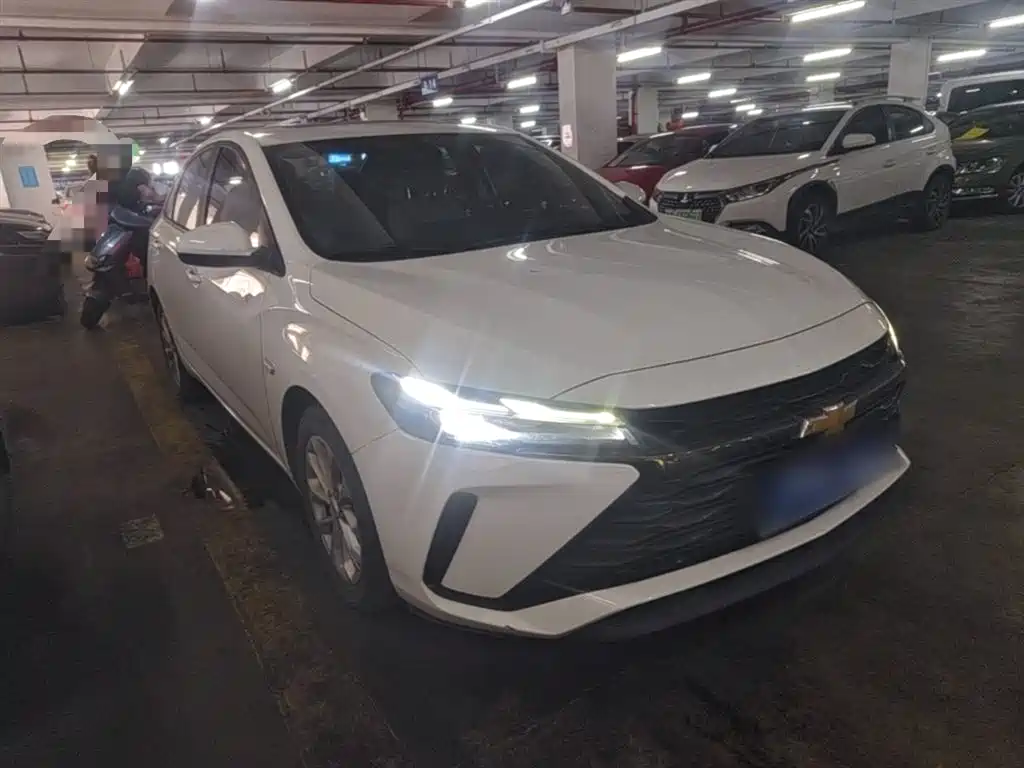 CHEVROLET CRUZE