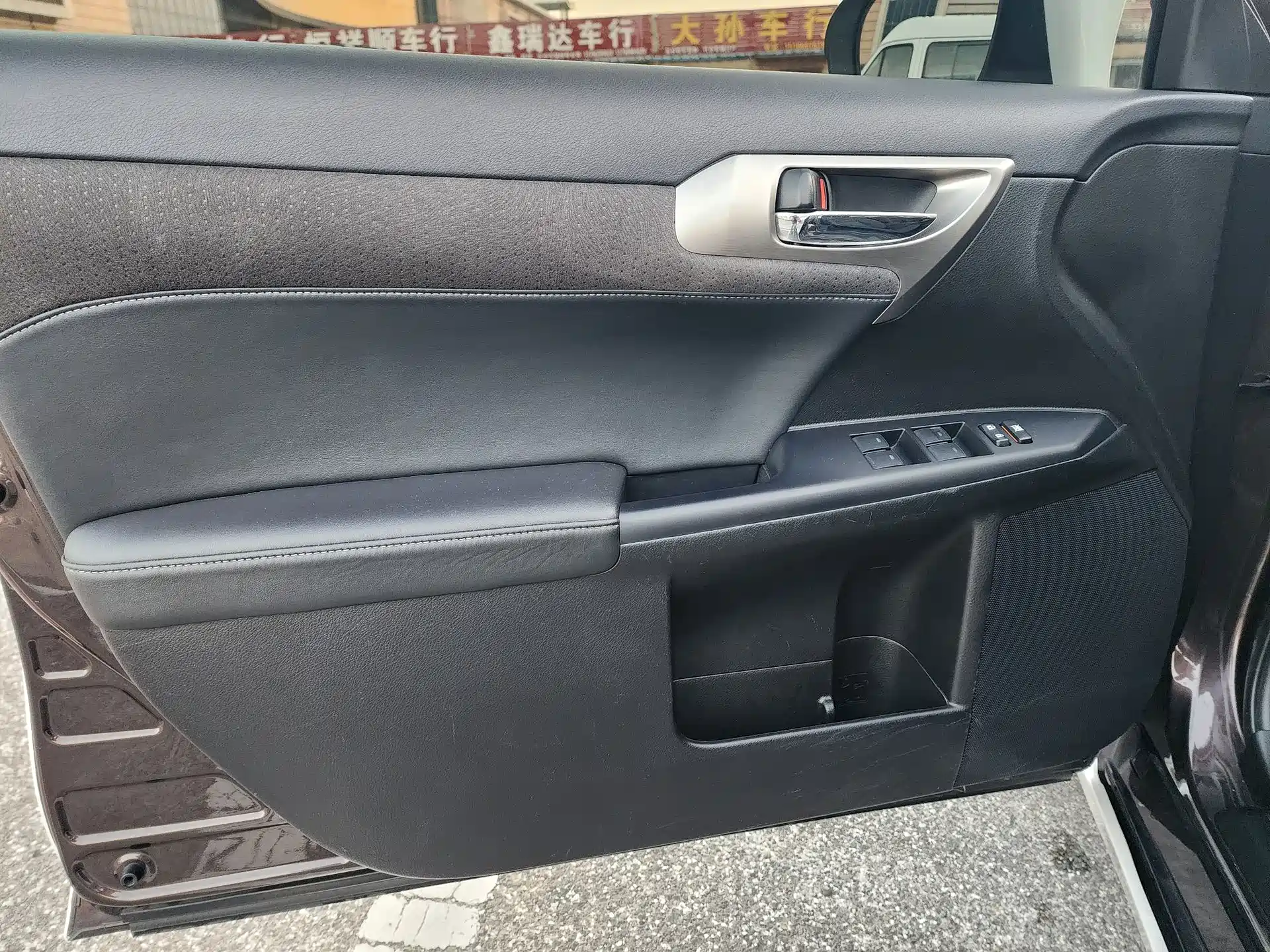 Фото 7 - Lexus CT