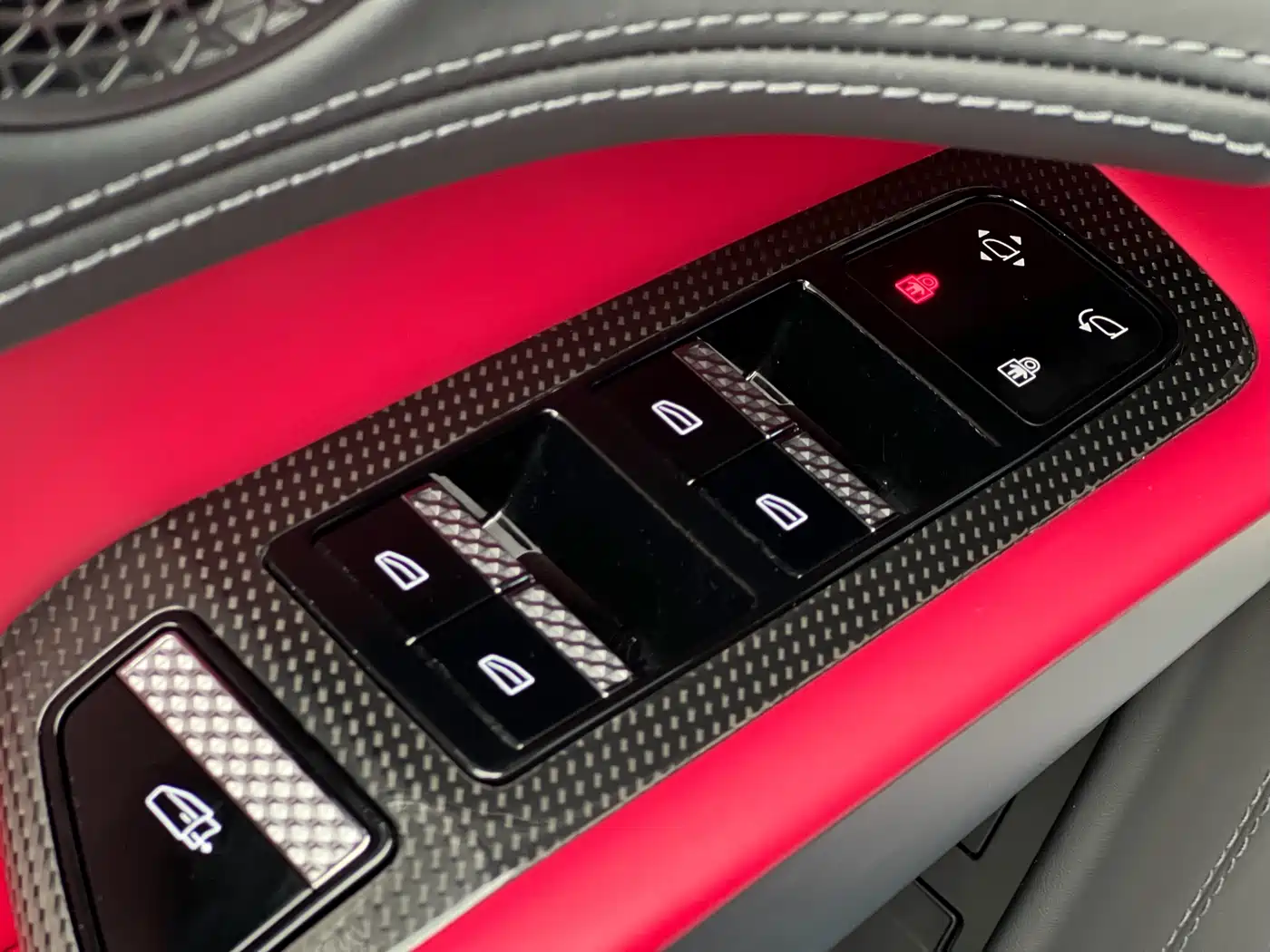 LOTUS SPORTS CAR ELETRE