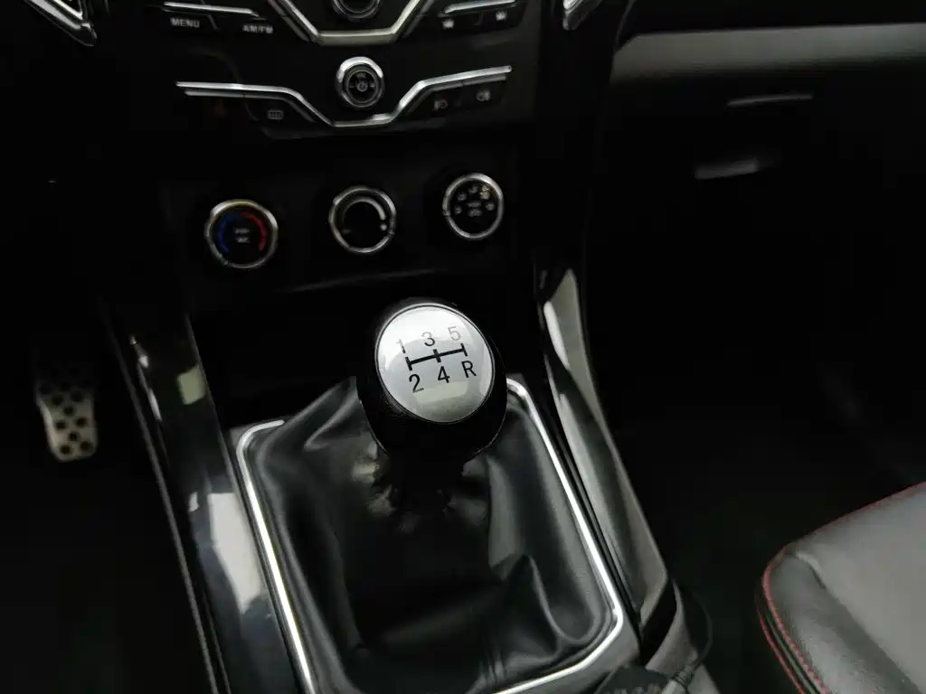 Landwind X8 2015 2015 Explorer Edition 2.0T Diesel 4X4 Premium Luxury