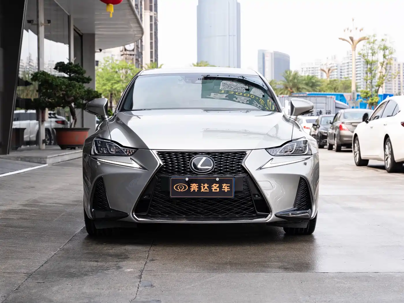 Lexus IS 2017 300 F SPORT фото 2