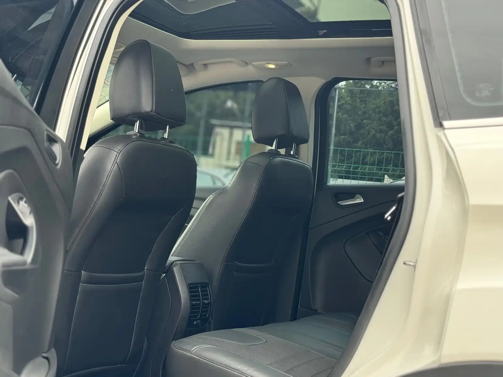 Photo 5 - Ford Kuga