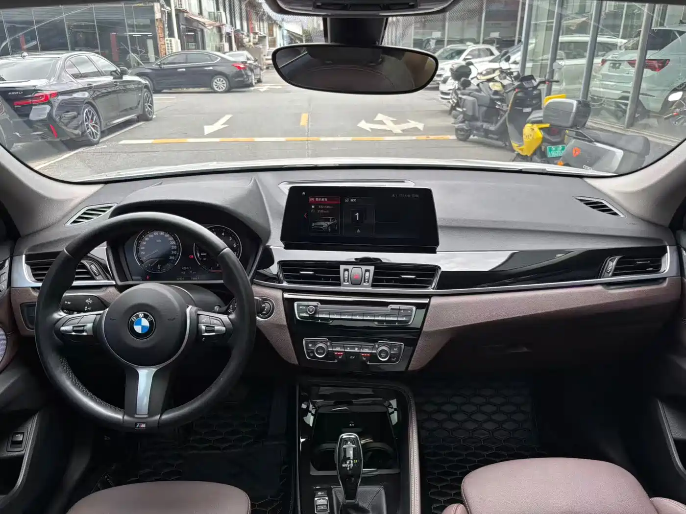 BMW X1 2022 sDrive20Li Premium фото 7