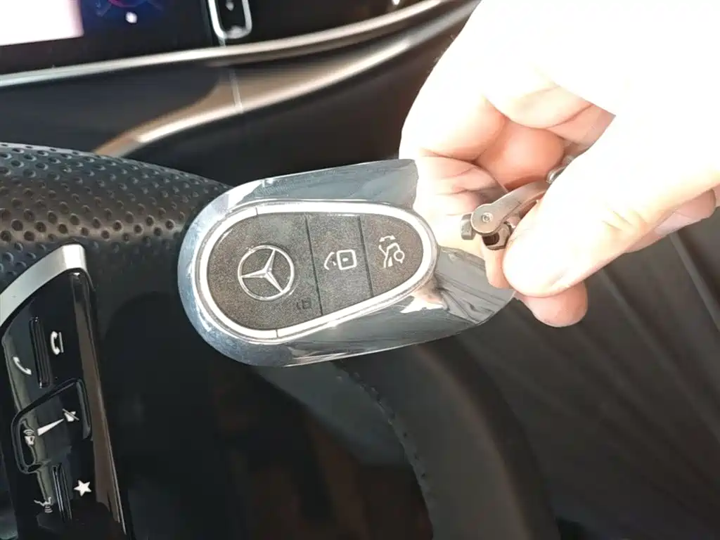 Фото 9 - Mercedes-Benz C-Class