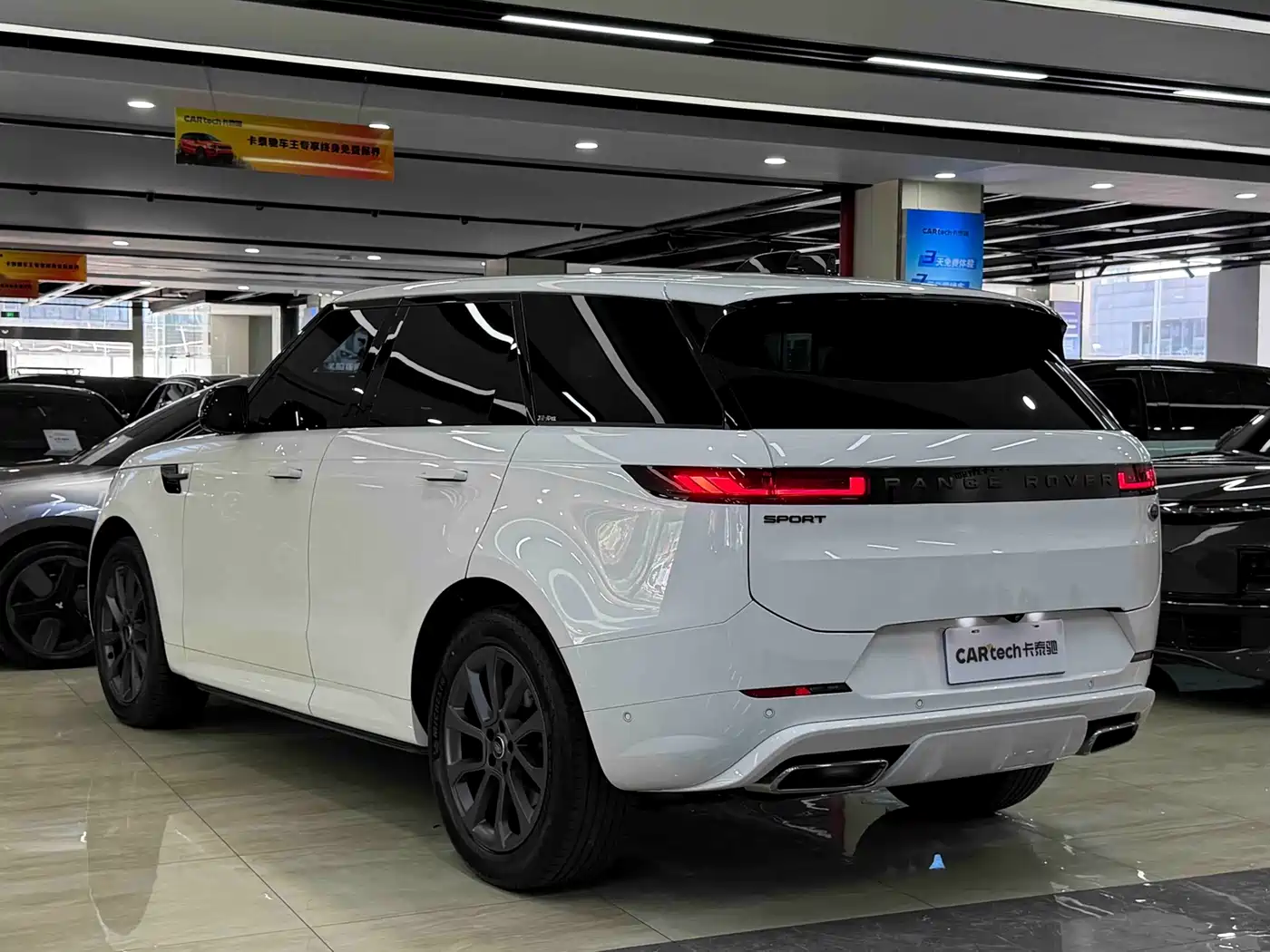 Land Rover Range Rover Sport 2024 2024 400PS Dynamic SE