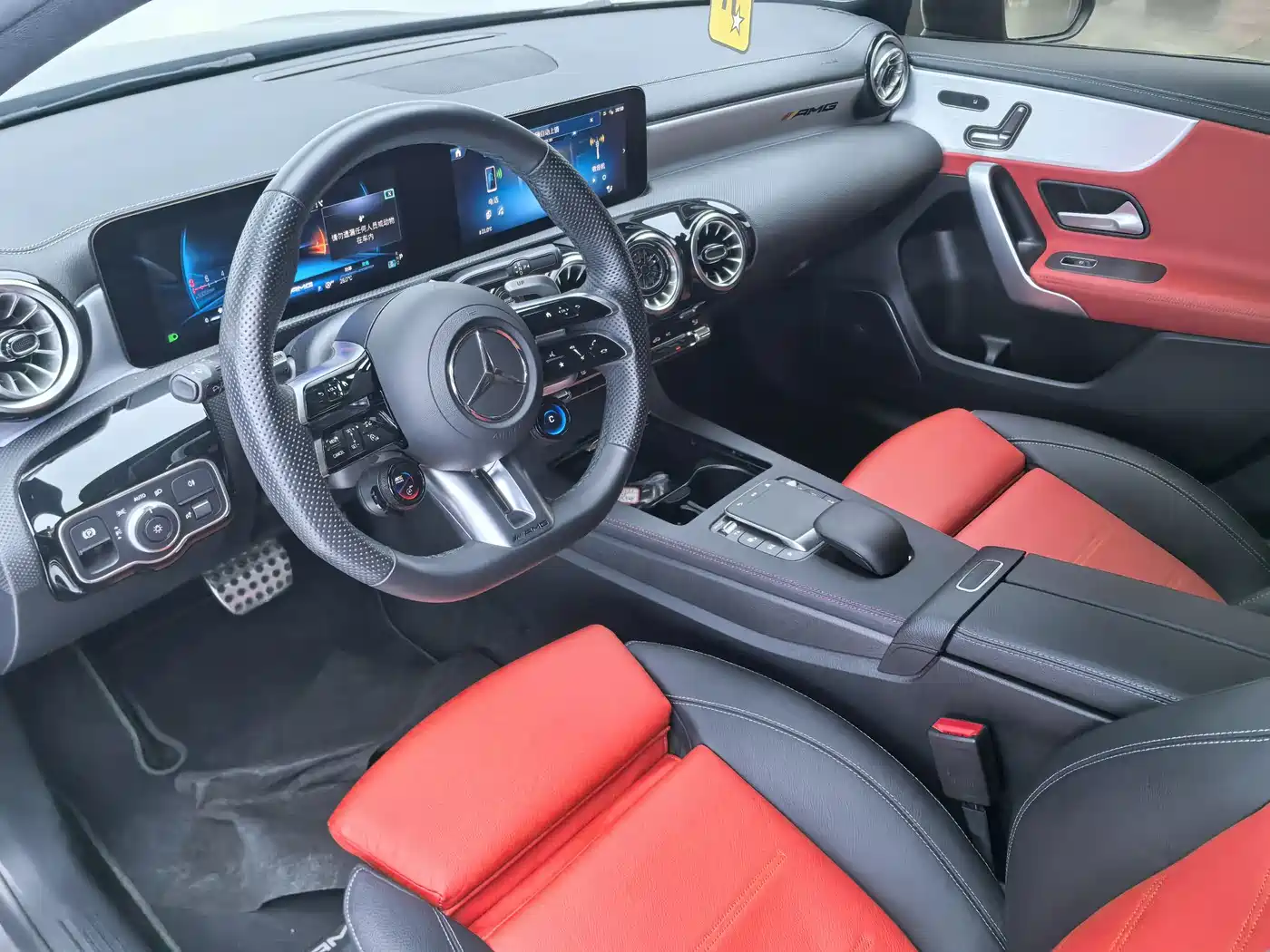 Mercedes-Benz A-Class AMG 2024 AMG A 35 L 4MATIC фото 12