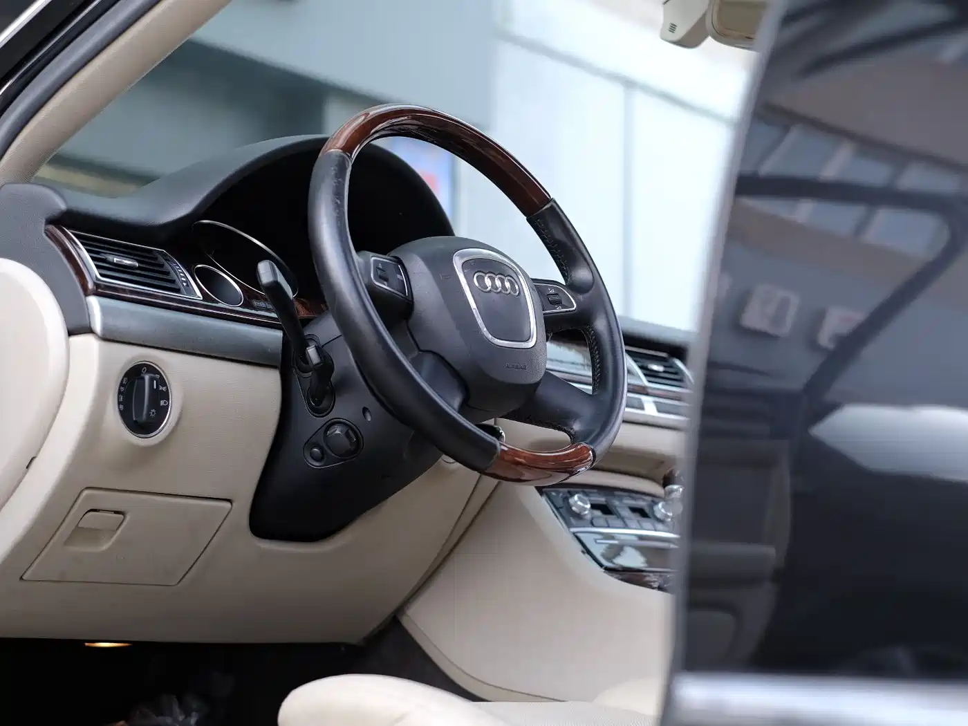 Audi A8 2008 A8L 3.2 FSI Luxury фото 32