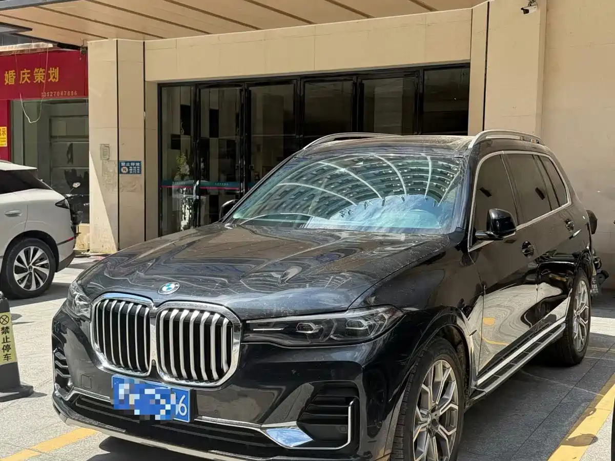 Фото 1 - BMW X7