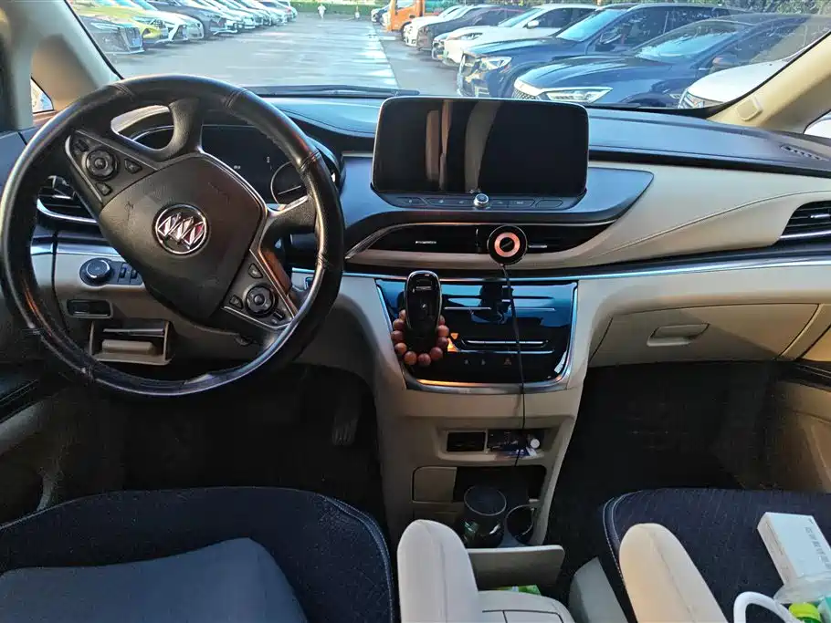 BUICK GL8