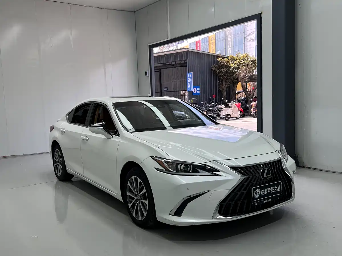 Lexus ES 2023 260 Excellence фото 2