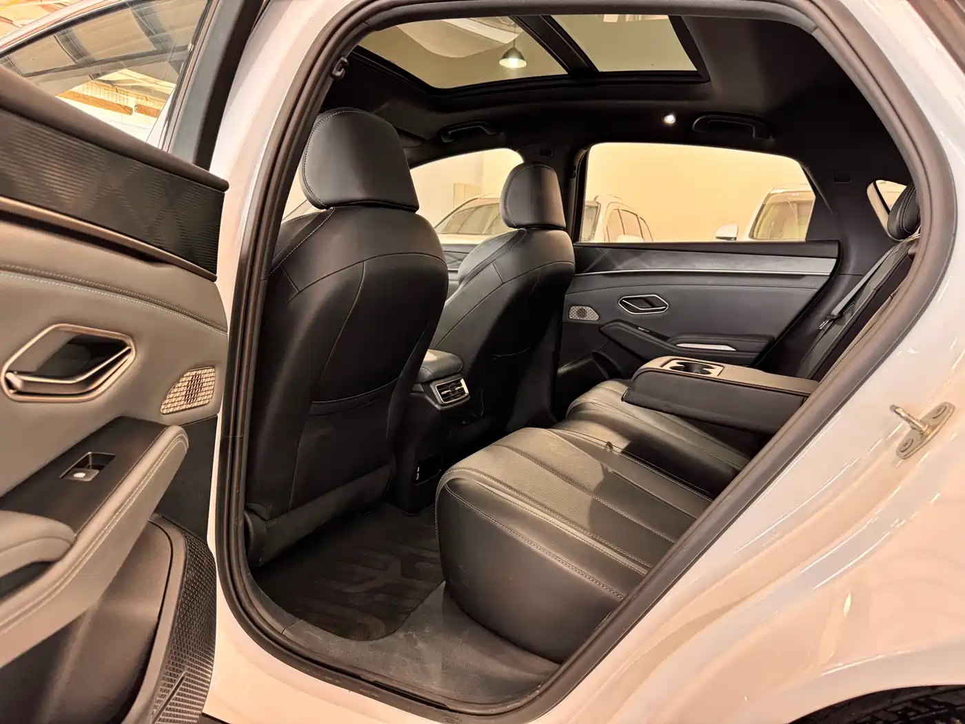BYD Qin L 2025 DM-i Smart Drive Edition 120KM Surpassing фото 10