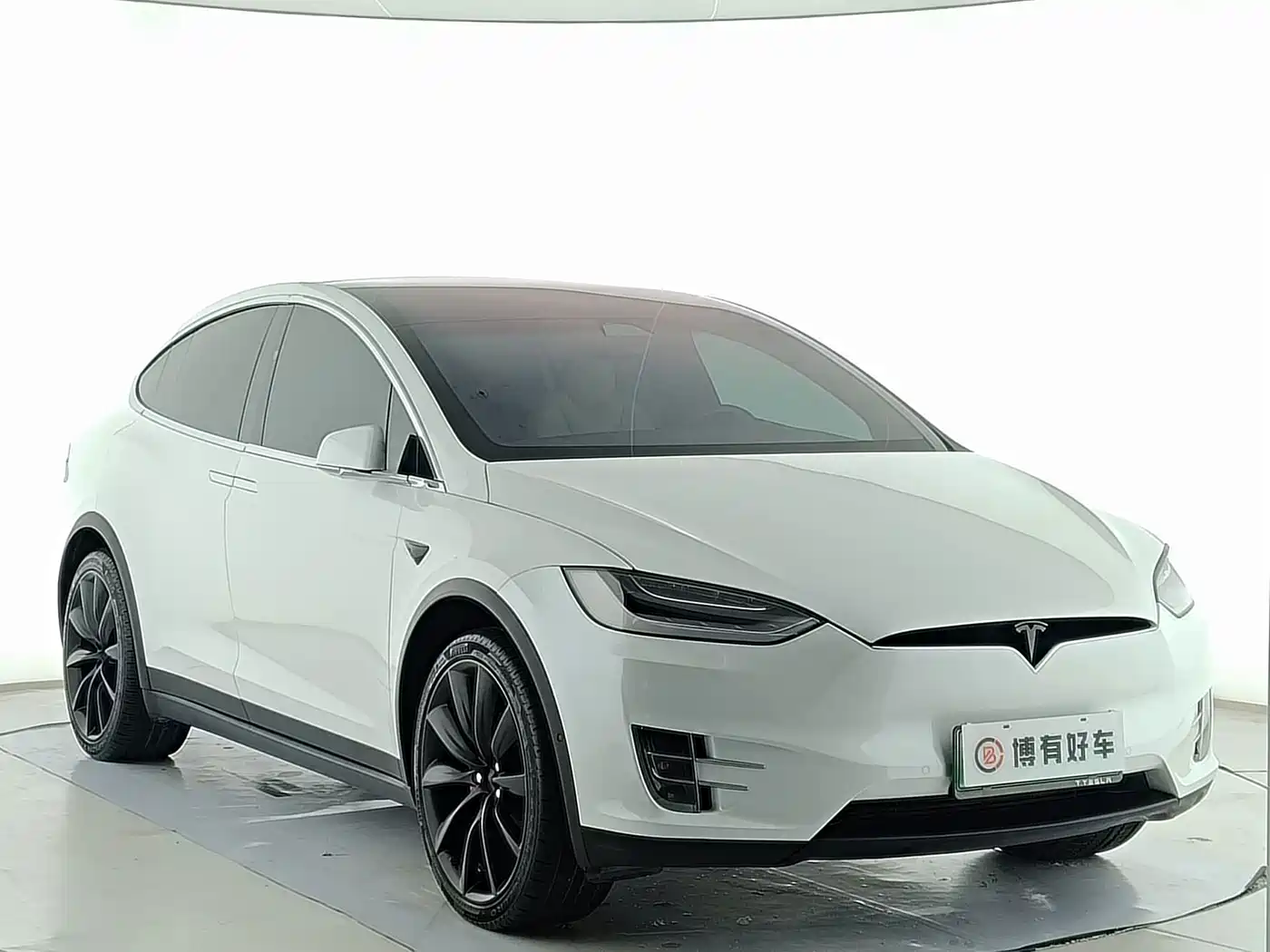 Фото 4 - Tesla Model X